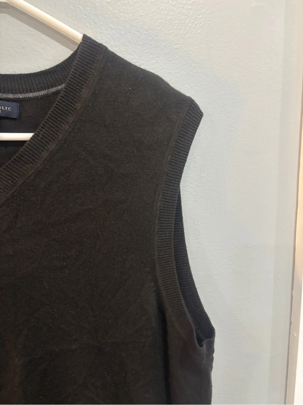 Banana Republic Black Silk Cashmere V-neck Knit Pullover Vest - Mens - M